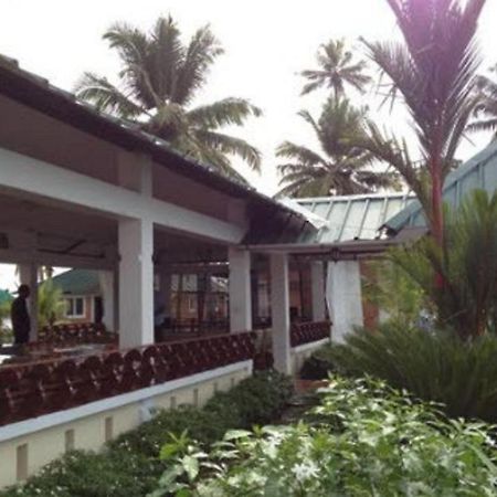 Riverine Resort Alappuzha Ngoại thất bức ảnh