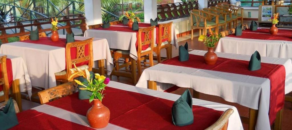 Riverine Resort Alappuzha Ngoại thất bức ảnh
